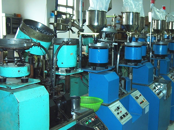 Pressure cap sorting equipment